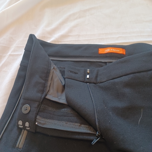 Joe Fresh Women's Black Pants - Picture 4 of 5